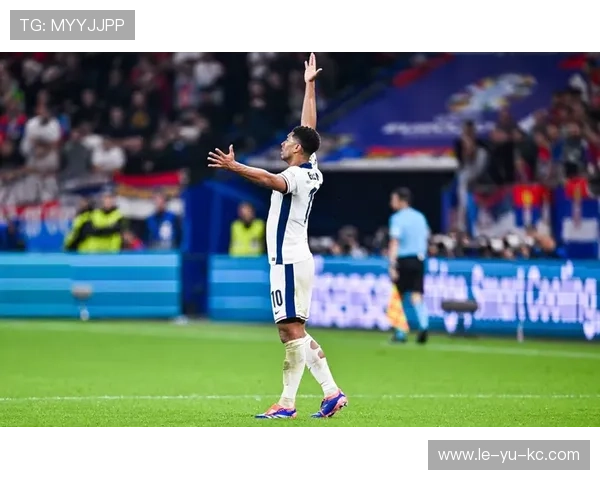 贝林厄姆：英格兰新星崛起全方位解析