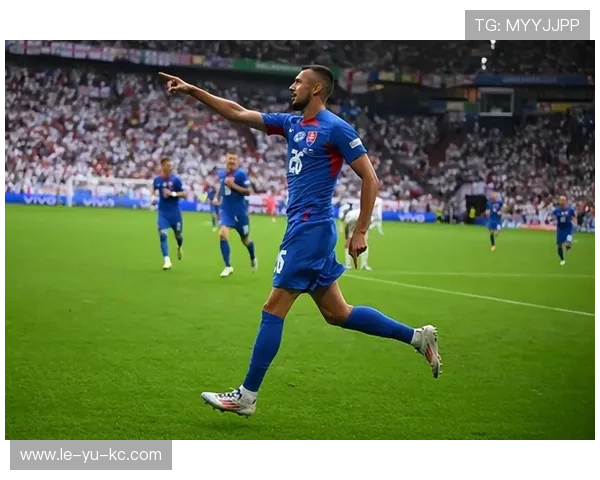 贝林厄姆与福登位置竞争加剧，英格兰新星争夺主力位置